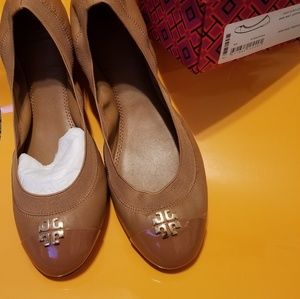 Tory Burch - NIB leather Joile flat sz 10.5